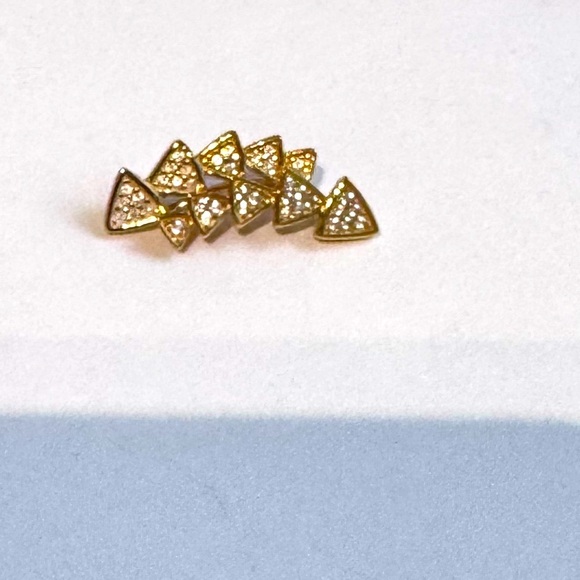 ✨ Stylish Vintage Climbers Gold Plated with Pave Crystals Earrings ✨ - Picture 4 of 16